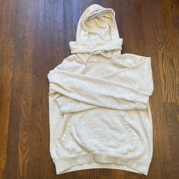 Carbon Size Medium Gray Hoodie With Drawstring Turtle Neck Thick Soft Material - Picture 5 of 16